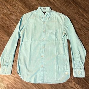 J Crew- Slim Fit Light Blue Button Up Shirt (Small)